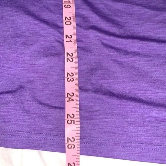 Purple & Neon Green Dri-Fit Sleeveless Active Tank Top With Zipper Pocket By Avi - Picture 9 of 10